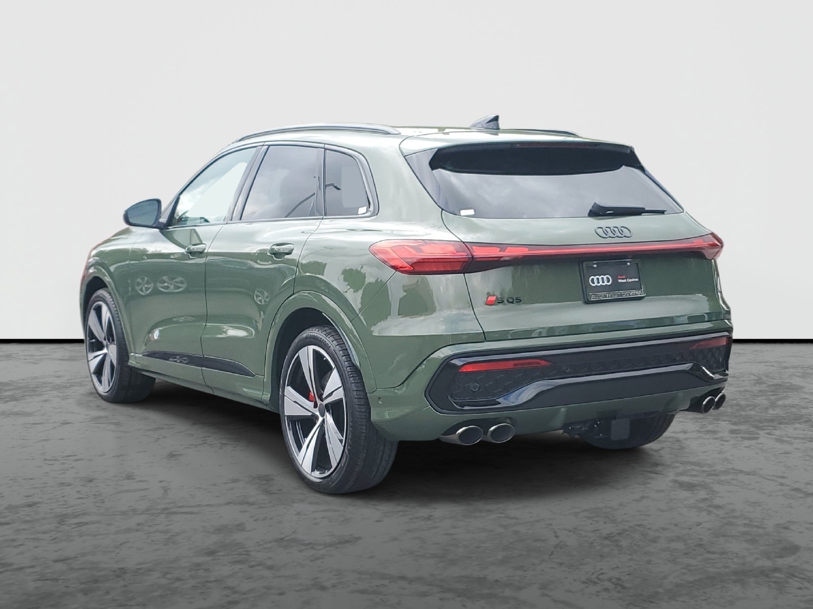 New 2026 Audi SQ5 Prestige AWD/4WD image 3