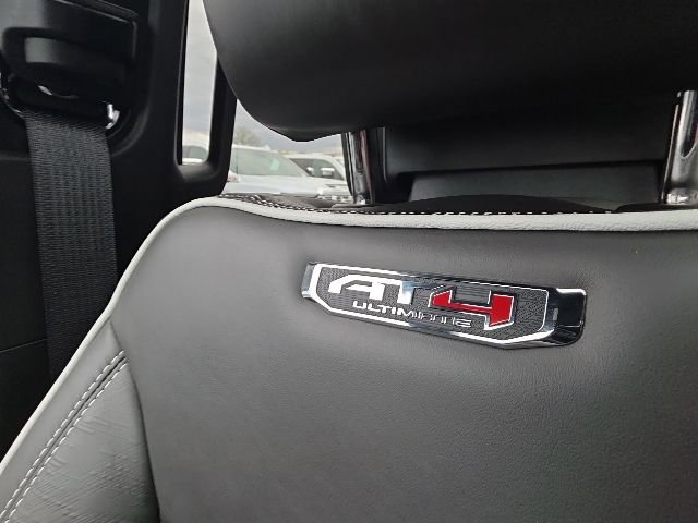 Used 2025 GMC Yukon AT4 Ultimate AWD/4WD image 31