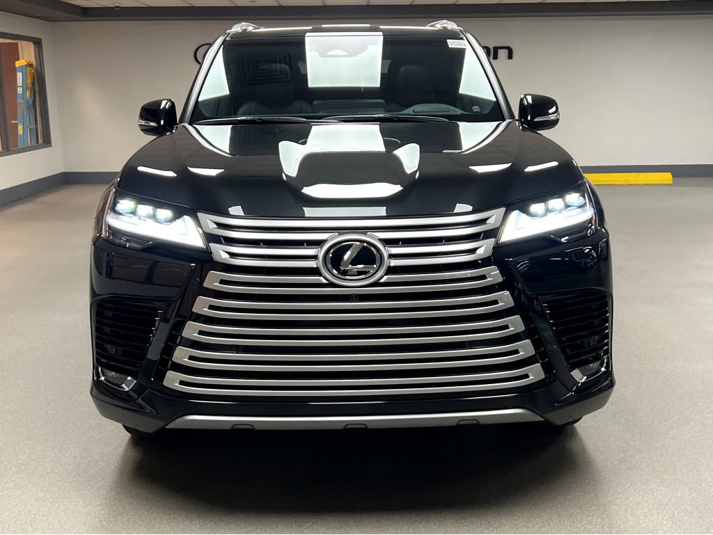 New 2026 Lexus LX 700h Luxury image 2