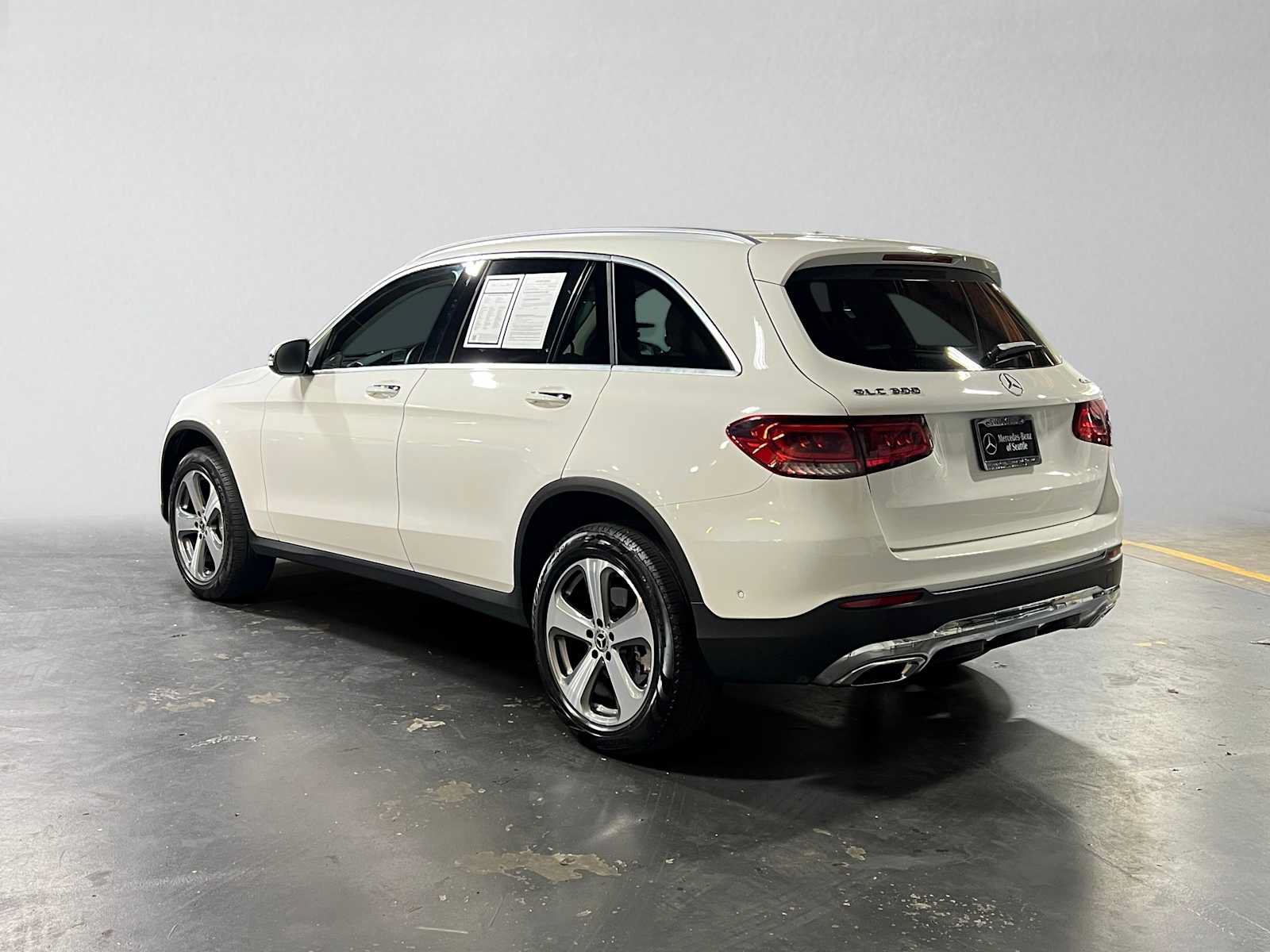 Used 2022 Mercedes-Benz GLC 300 4MATIC image 5