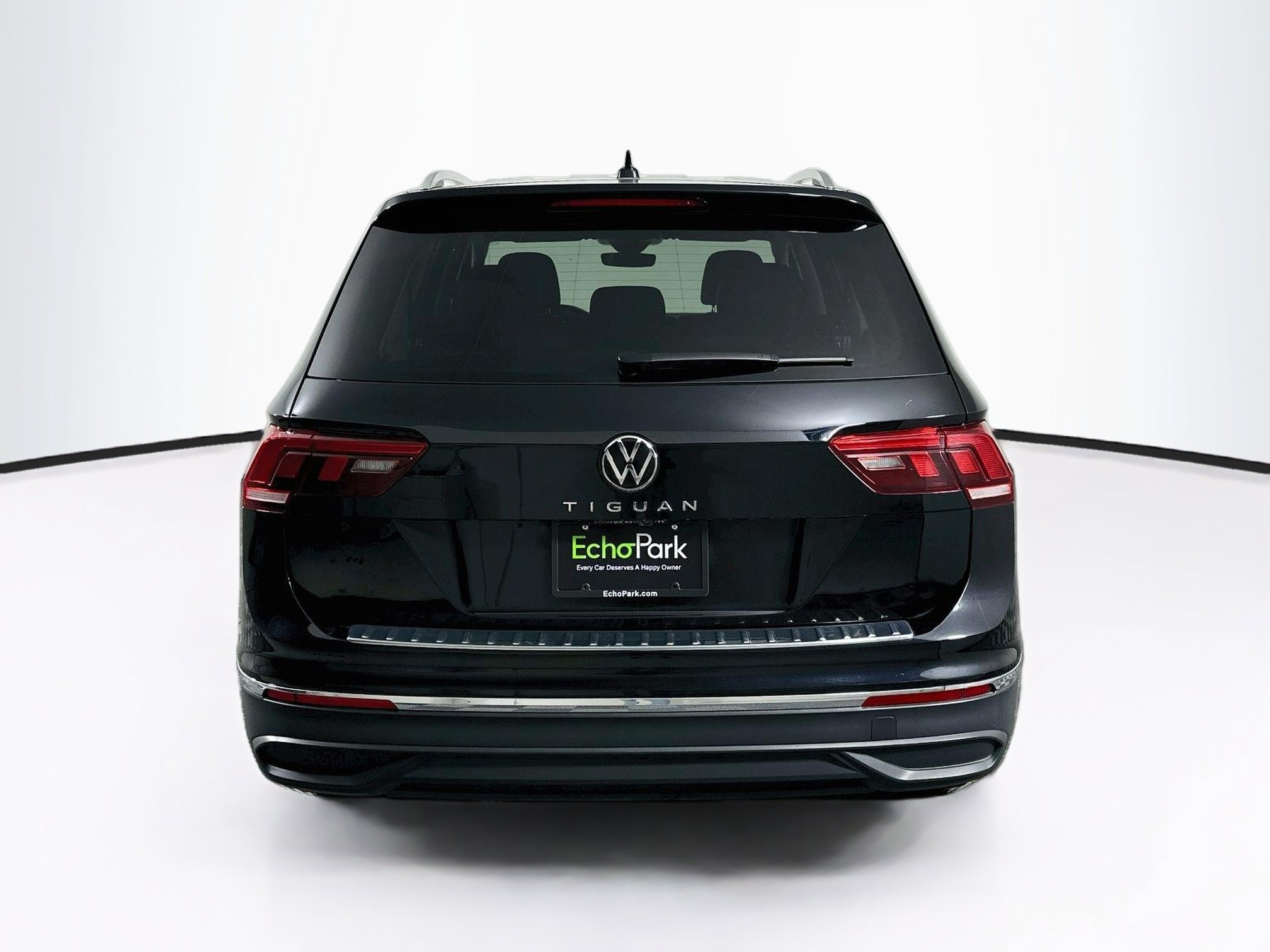 Used 2024 Volkswagen Tiguan Wolfsburg Edition FWD image 7