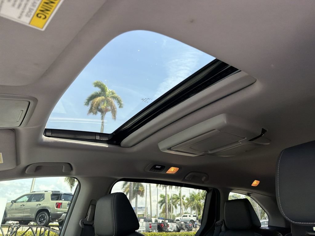 Certified 2024 Honda Odyssey Touring image 26