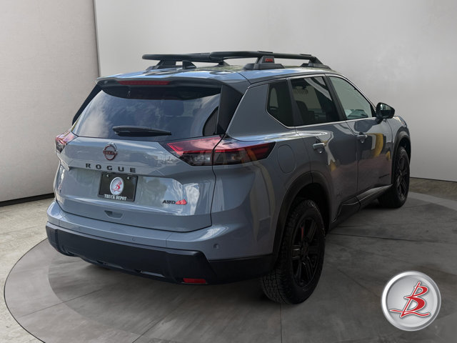 Used 2026 Nissan Rogue SV AWD/4WD image 7