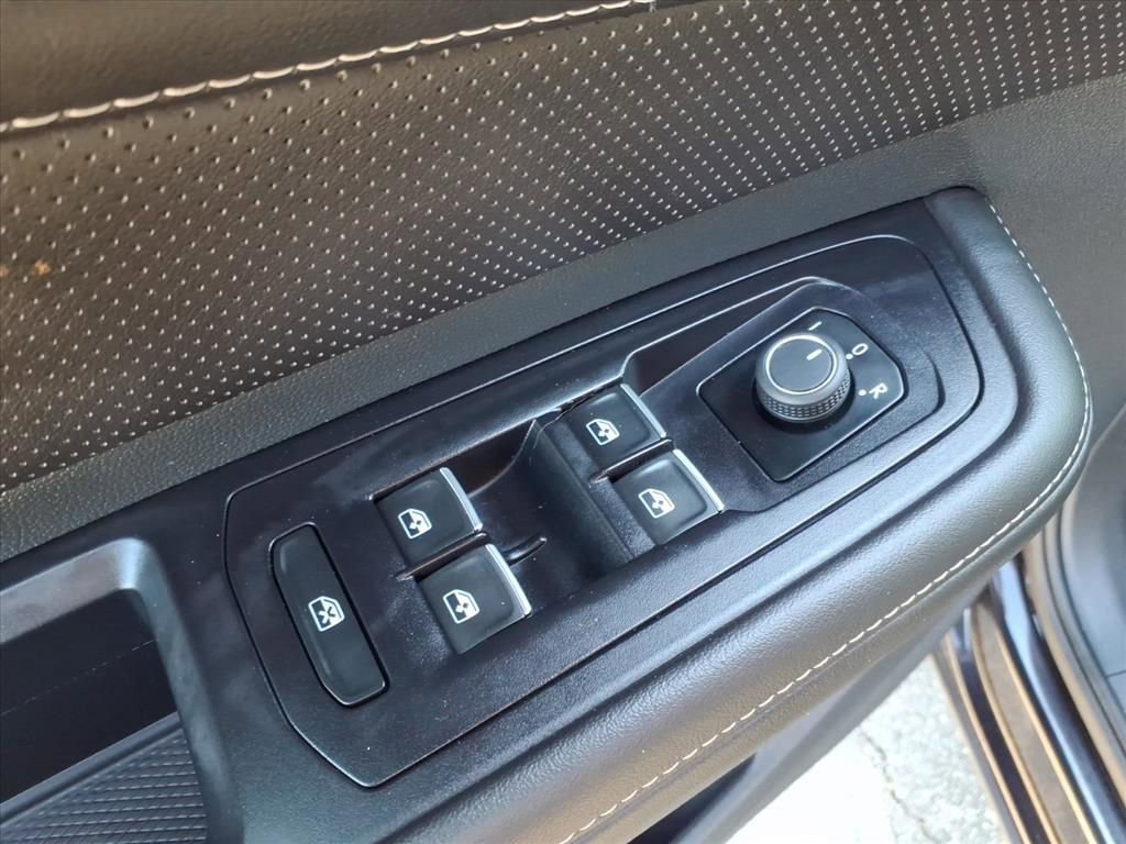 Used 2025 Volkswagen Atlas SE FWD image 22