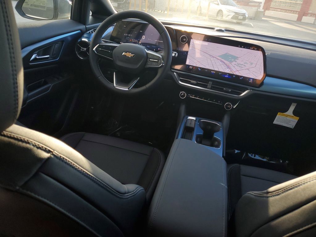 New 2026 Chevrolet Equinox EV LT image 11