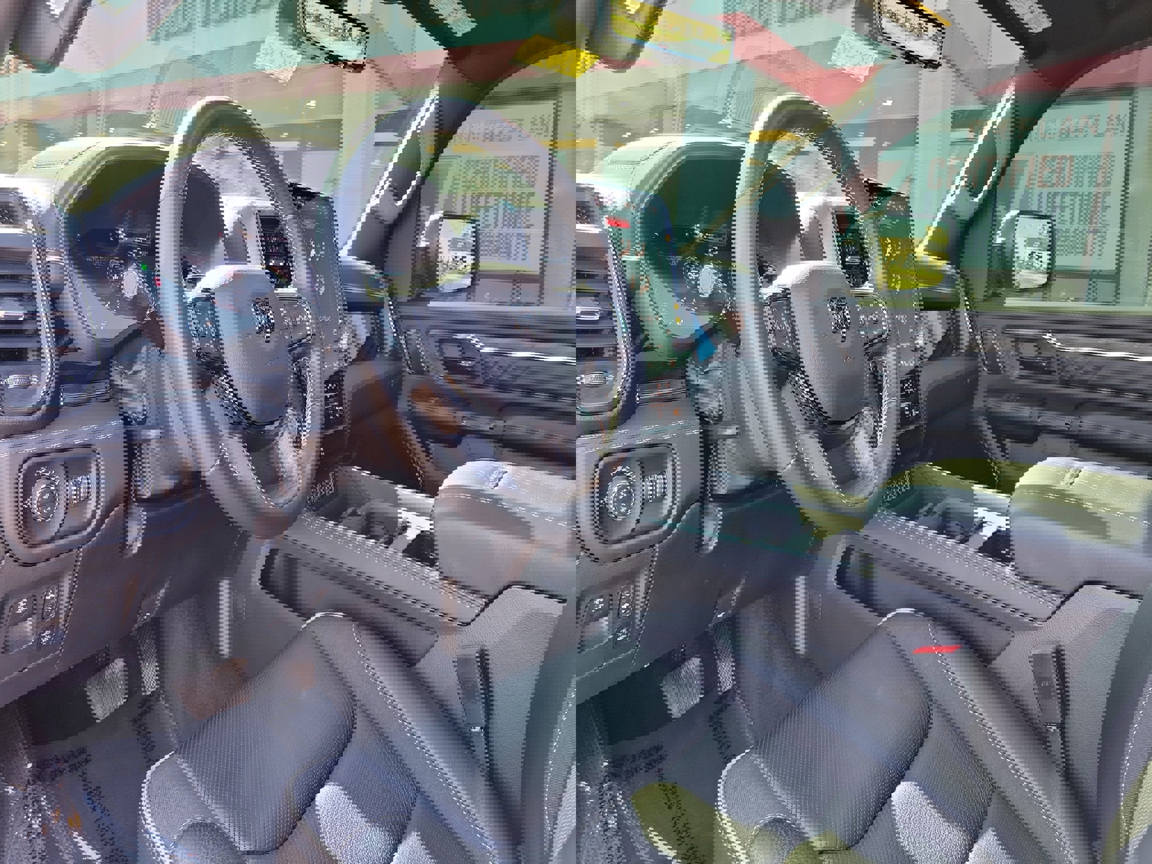 Used 2025 RAM 1500 Limited AWD/4WD image 19