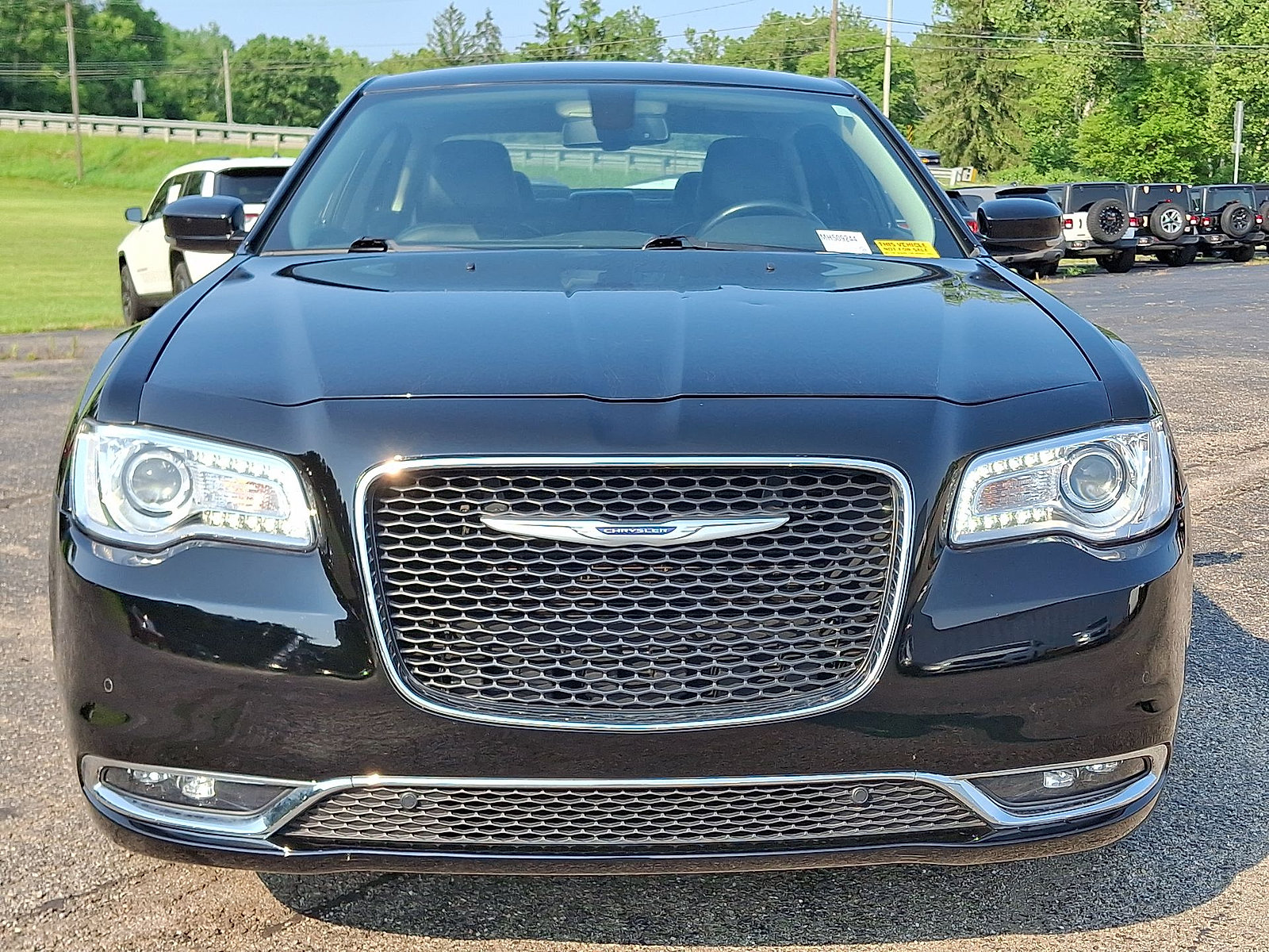 Used 2021 Chrysler 300 Touring L AWD/4WD image 29