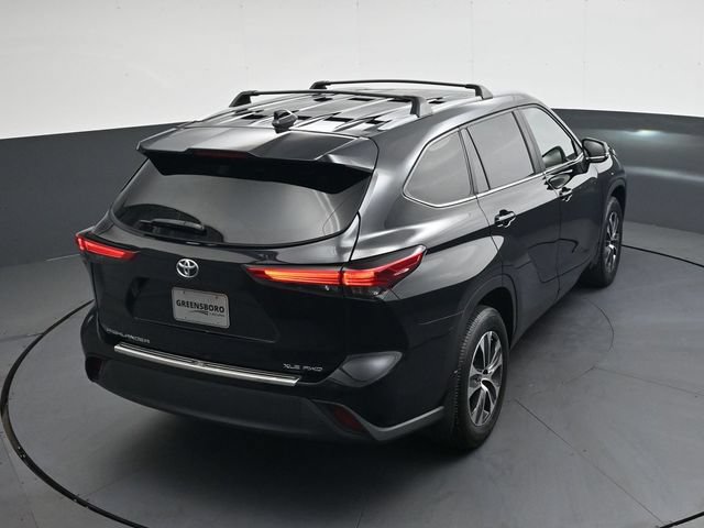 Used 2023 Toyota Highlander XLE AWD/4WD image 24