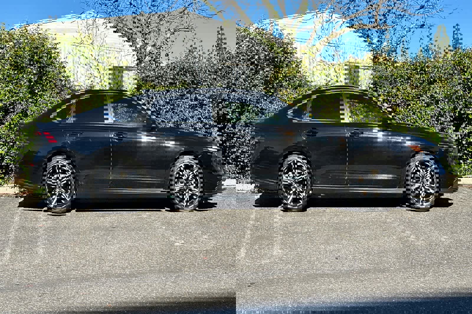 Used 2024 Honda Accord Sport image 2