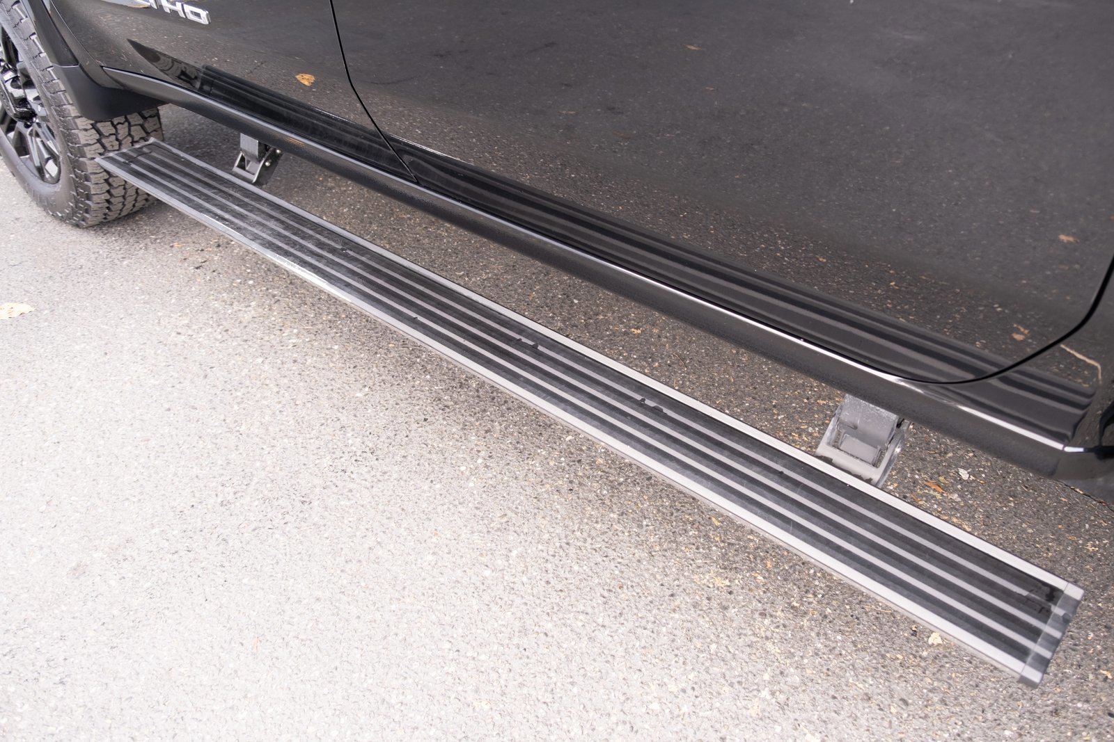 Used 2021 GMC Sierra 3500 Denali w/ Denali Black Diamond Edition image 32