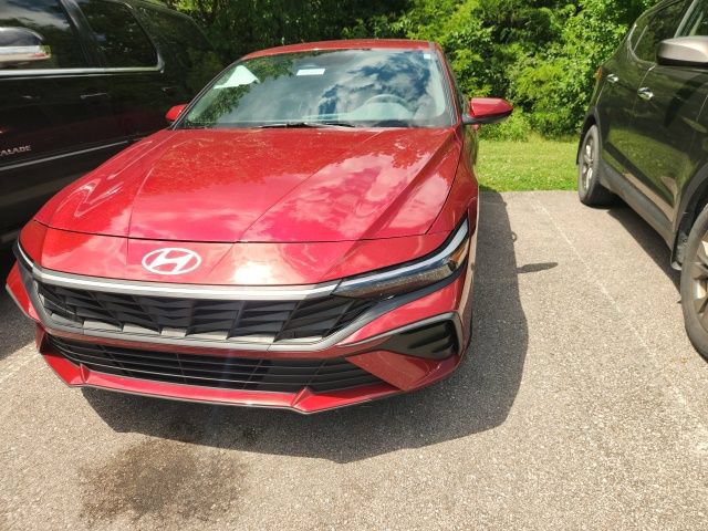 Used 2024 Hyundai Elantra SEL FWD image 10