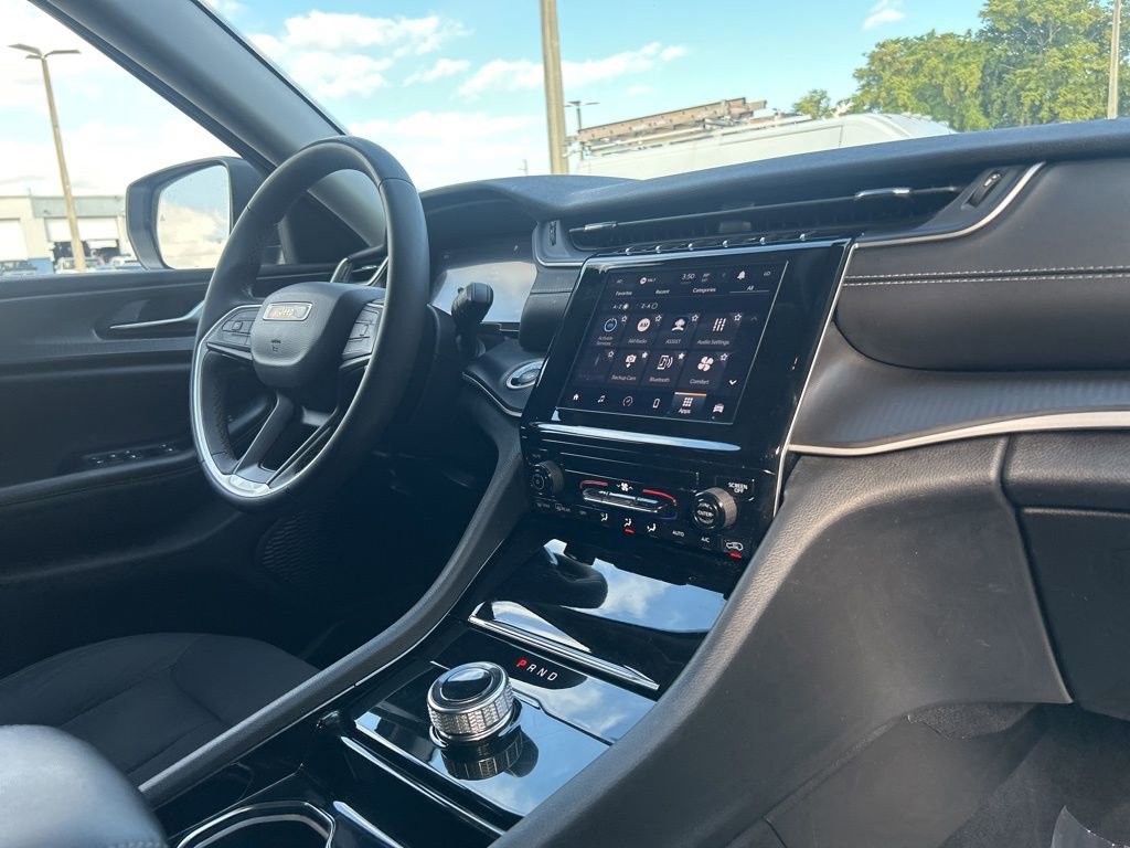 Certified 2023 Jeep Grand Cherokee L Laredo image 25