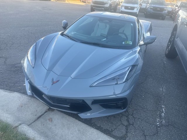 Used 2025 Chevrolet Corvette Stingray Preferred Cpe image 9