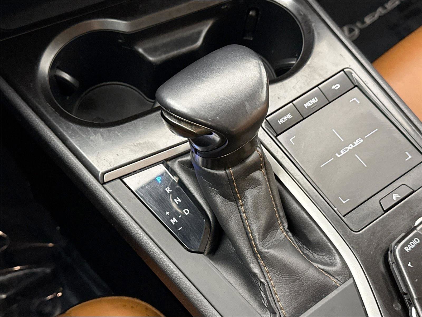 Used 2020 Lexus UX 200 image 23