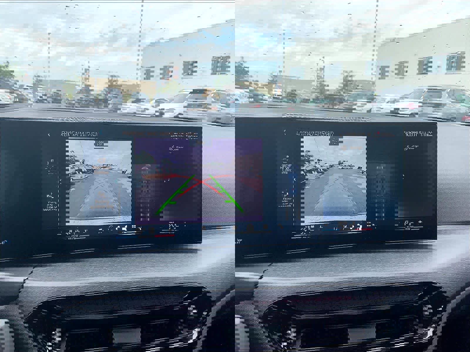 Used 2025 BMW 330i Sedan w/ Premium Package RWD image 23