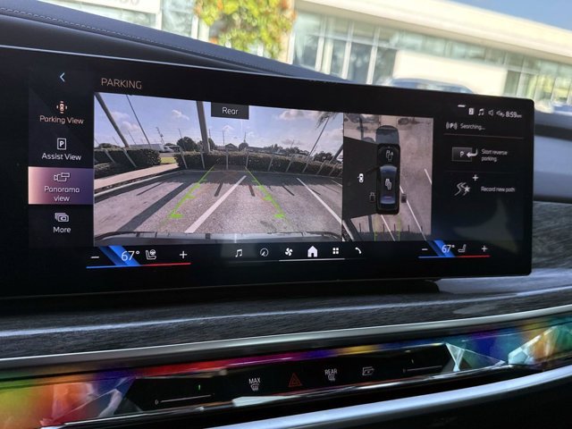Used 2023 BMW i7 xDrive60 AWD/4WD image 23