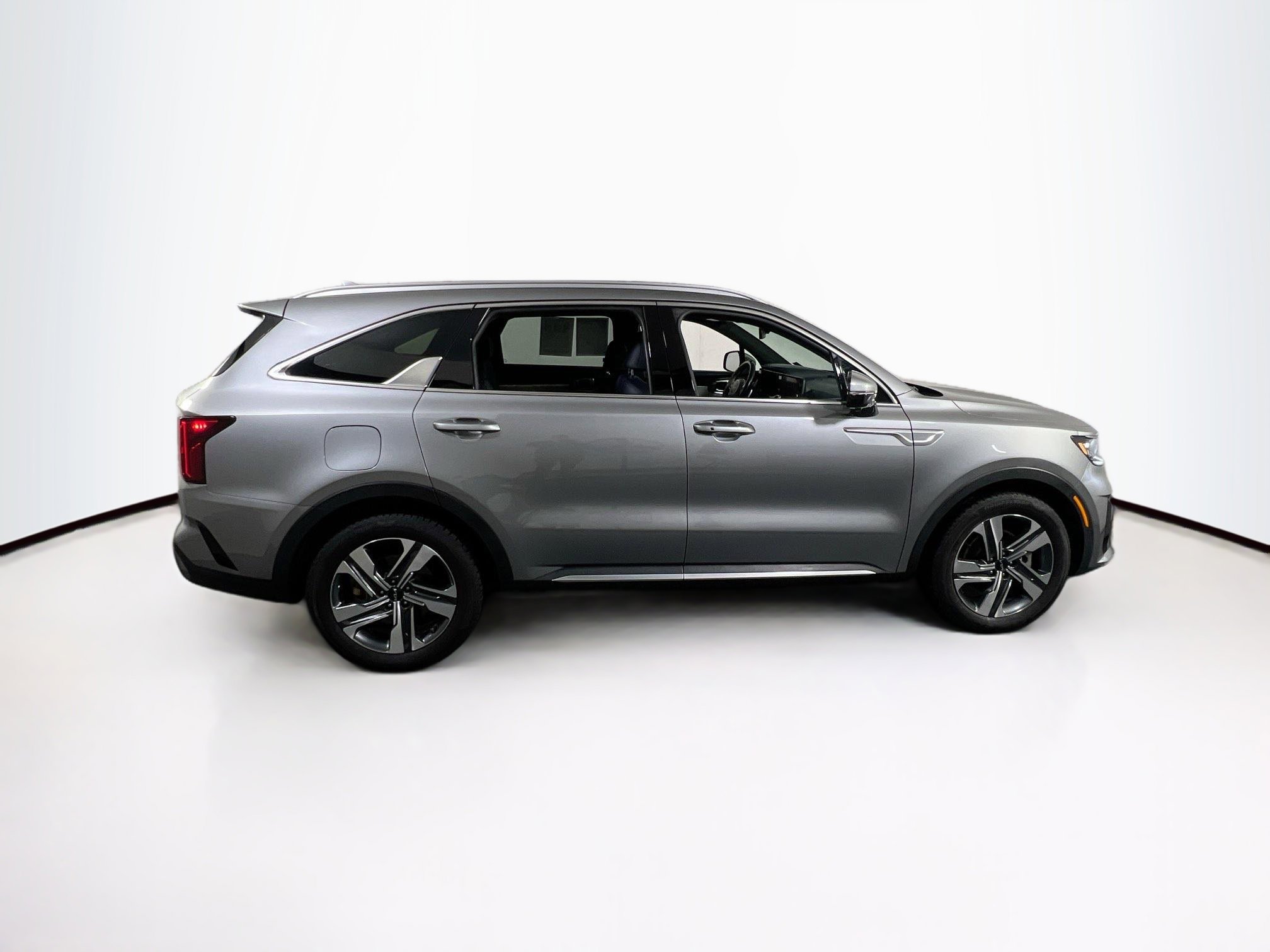 Used 2022 Kia Sorento SX Prestige w/ Panoramic Sunroof Package image 4