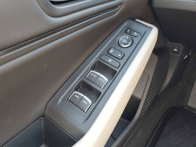 Used 2025 Honda Accord SE image 28