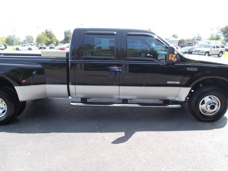 Used 2004 Ford F350 Lariat AWD/4WD image 12