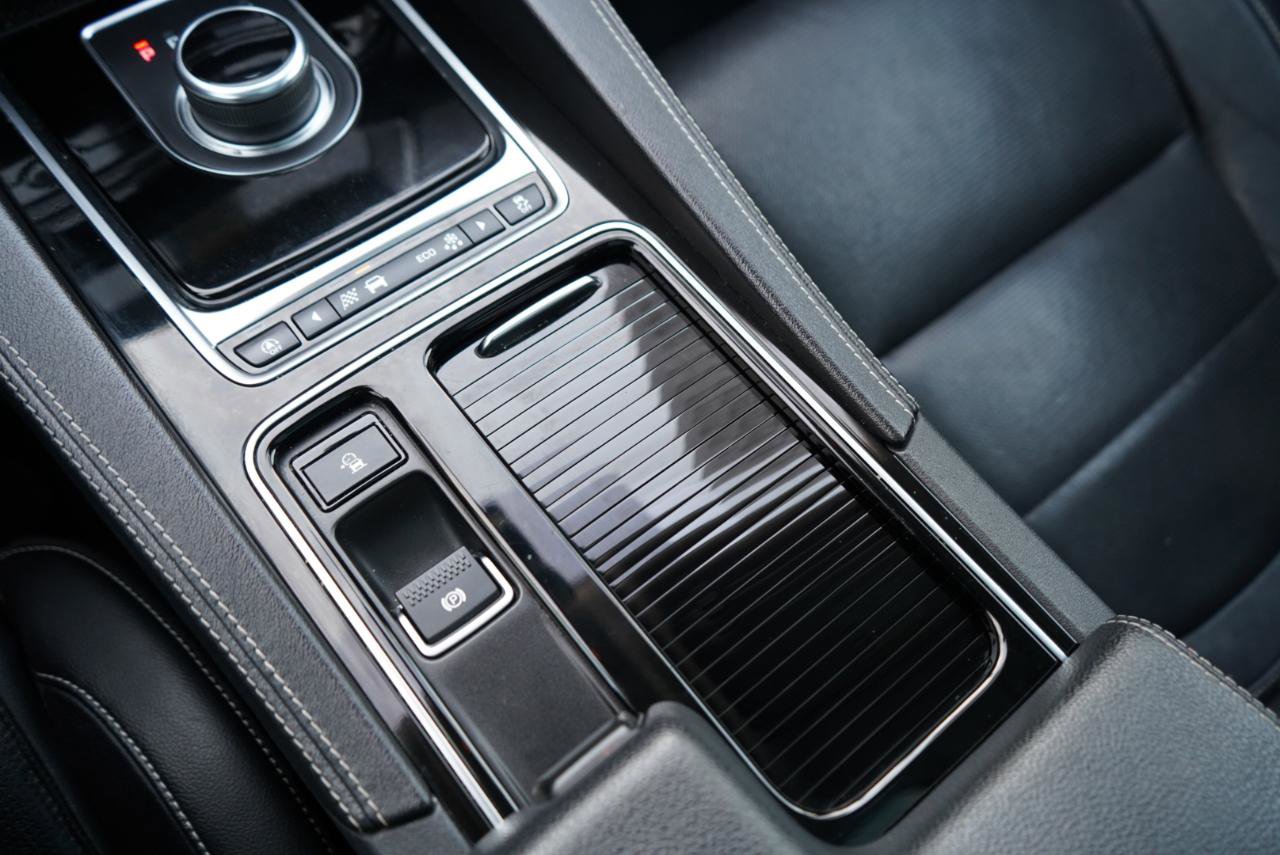 Used 2020 Jaguar F-PACE R-Sport image 54