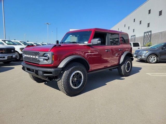 New 2025 Ford Bronco Badlands image 2