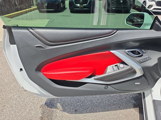 Used 2017 Chevrolet Camaro LT RWD image 17