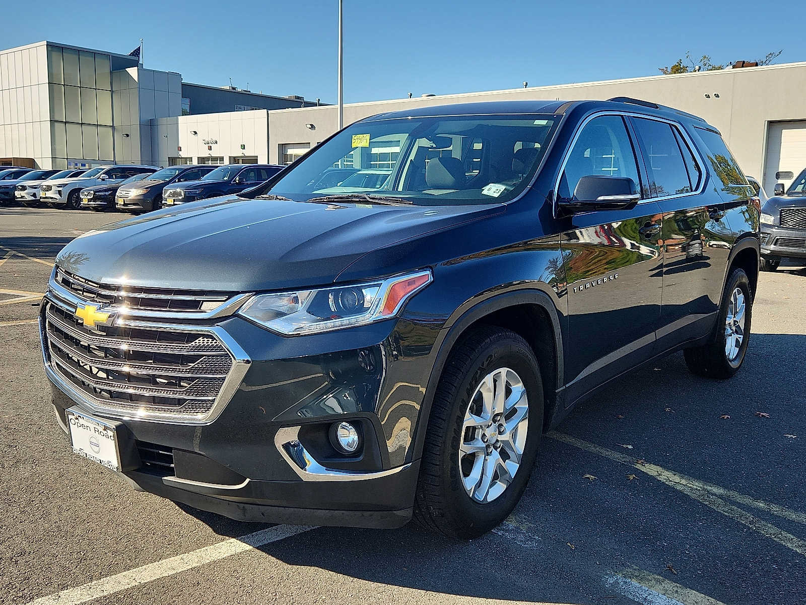 Used 2018 Chevrolet Traverse LT AWD/4WD image 3