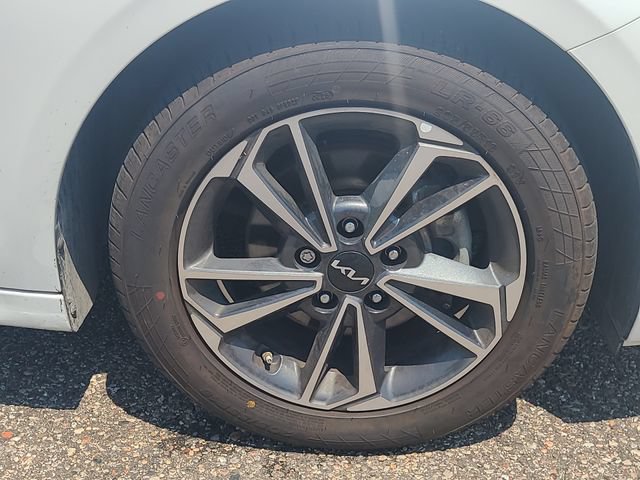 Used 2024 Kia Forte LXS FWD image 9