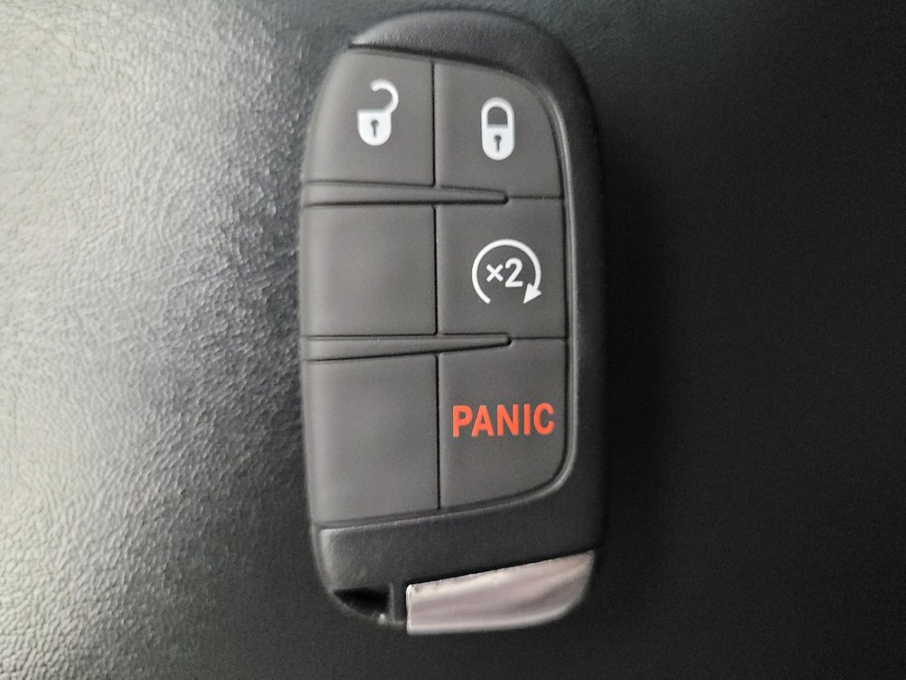Used 2021 Jeep Compass Latitude w/ Sun and Sound Group FWD image 32