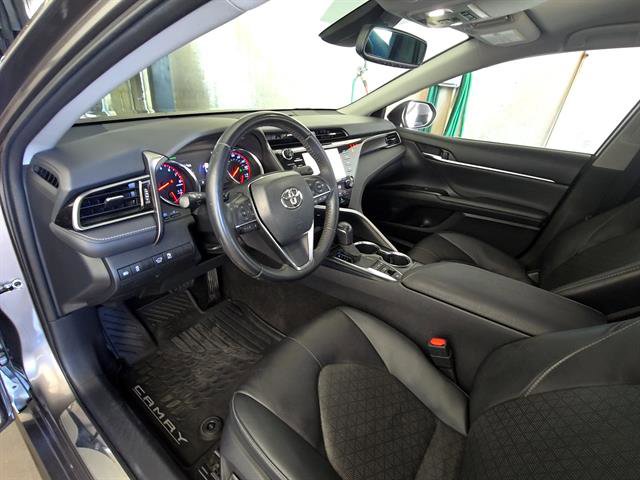 Used 2020 Toyota Camry XSE FWD image 12