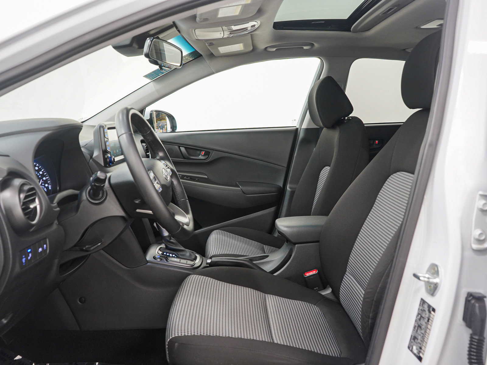 Used 2019 Hyundai Kona SEL w/ SEL Tech Package 02 image 22