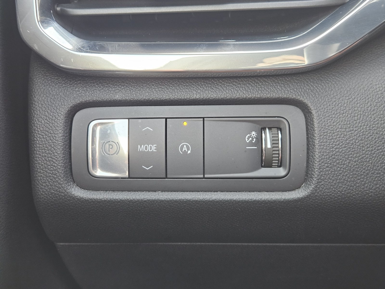 Used 2026 GMC Acadia Elevation FWD image 24