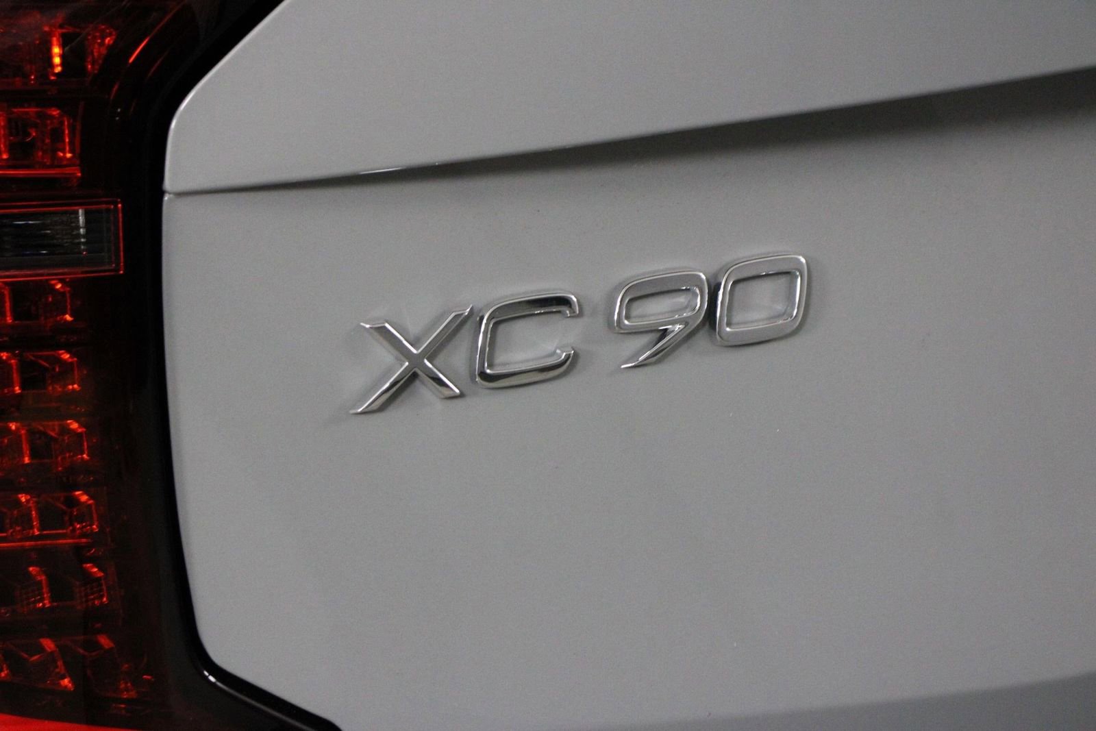 New 2025 Volvo XC90 B6 Ultra image 16