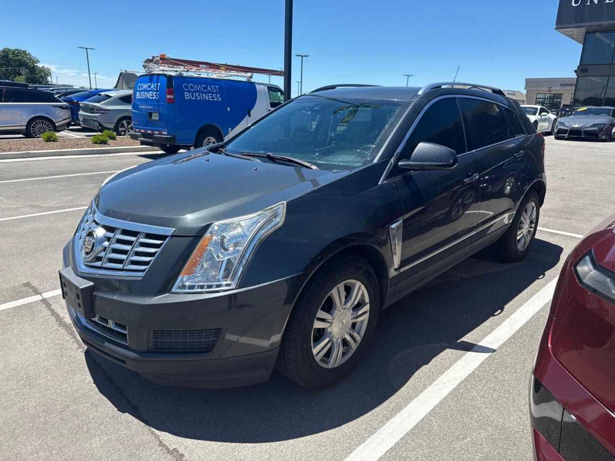 Used 2014 Cadillac SRX Luxury w/ Driver Awareness Package AWD/4WD image 3