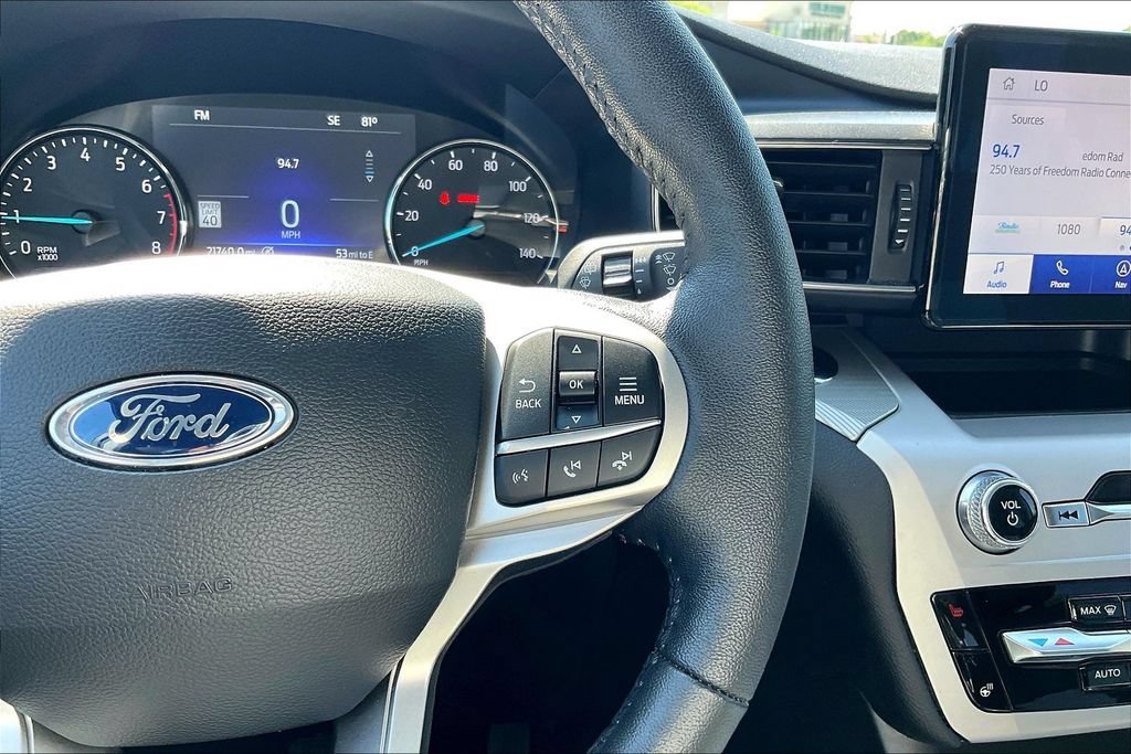 Used 2024 Ford Explorer XLT w/ Equipment Group 202A AWD/4WD image 21