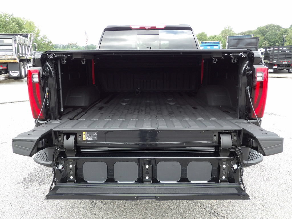 Used 2025 GMC Sierra 3500 Denali w/ Denali Reserve Package AWD/4WD image 58