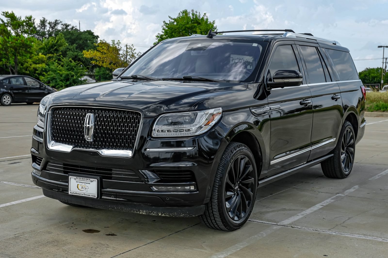 Used 2020 Lincoln Navigator L Reserve w/ Equipment Group 208A Reserve AWD/4WD image 7