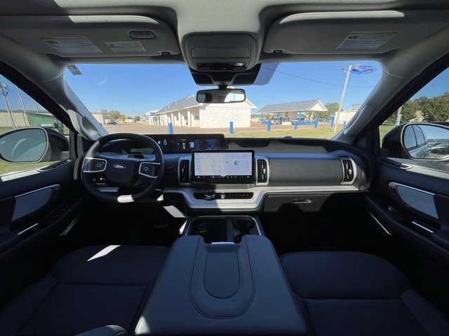 New 2025 Ford Expedition Active image 11