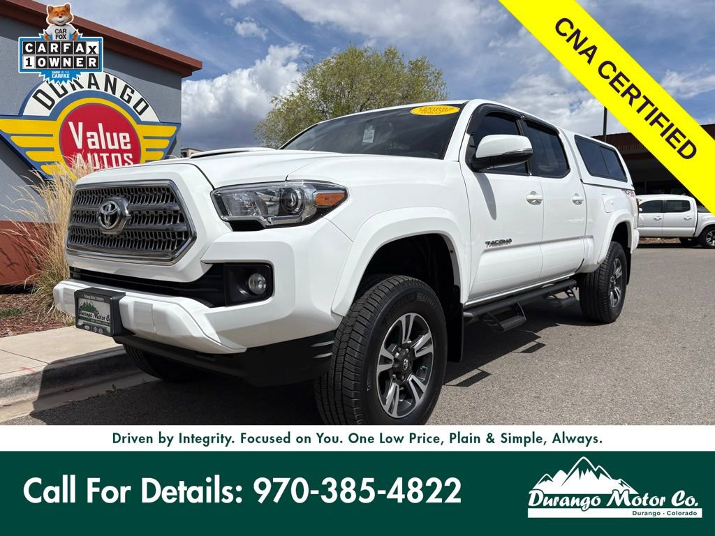 Used 2017 Toyota Tacoma TRD Sport image 1