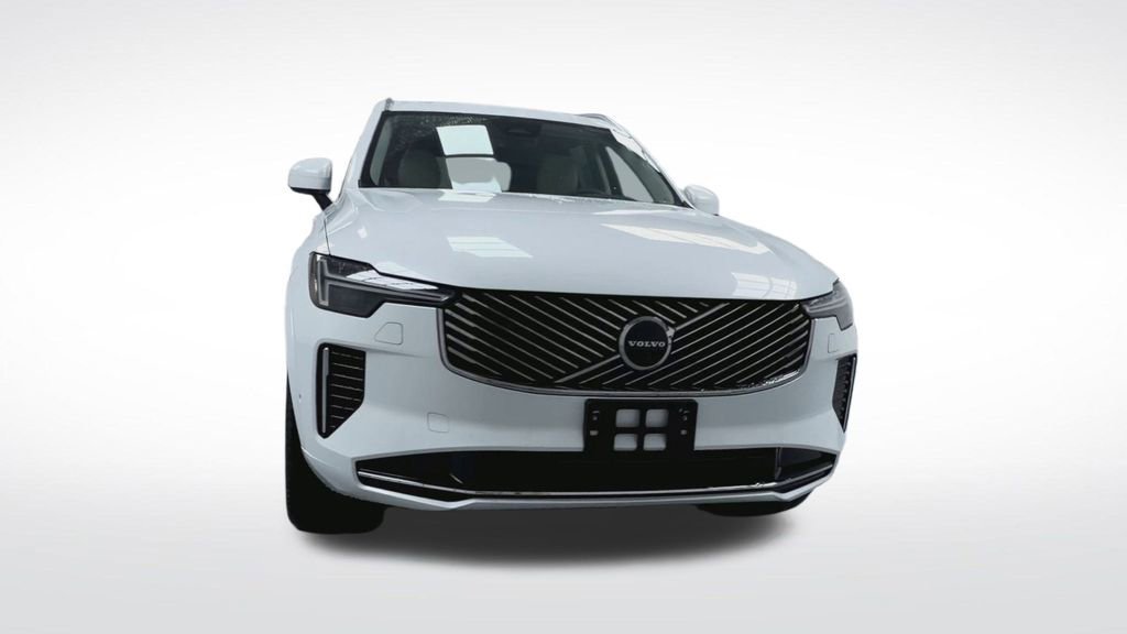 New 2026 Volvo XC90 B6 Ultra w/ Protection Package image 3