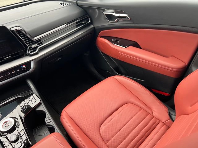 Certified 2025 Kia Sportage SX Prestige image 15