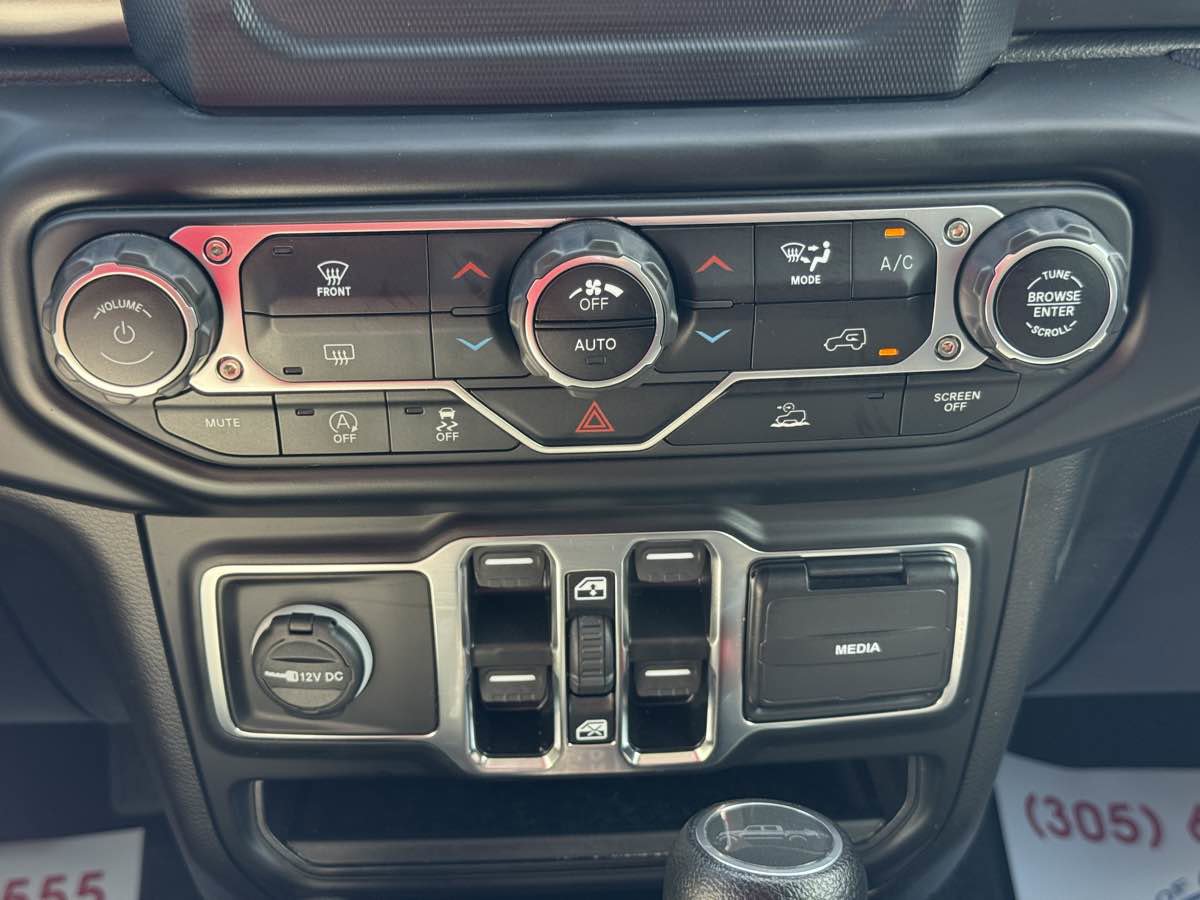 Used 2023 Jeep Gladiator Sport AWD/4WD image 22