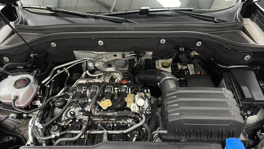 Used 2024 Volkswagen Atlas SE w/ Black Wheel Package image 28