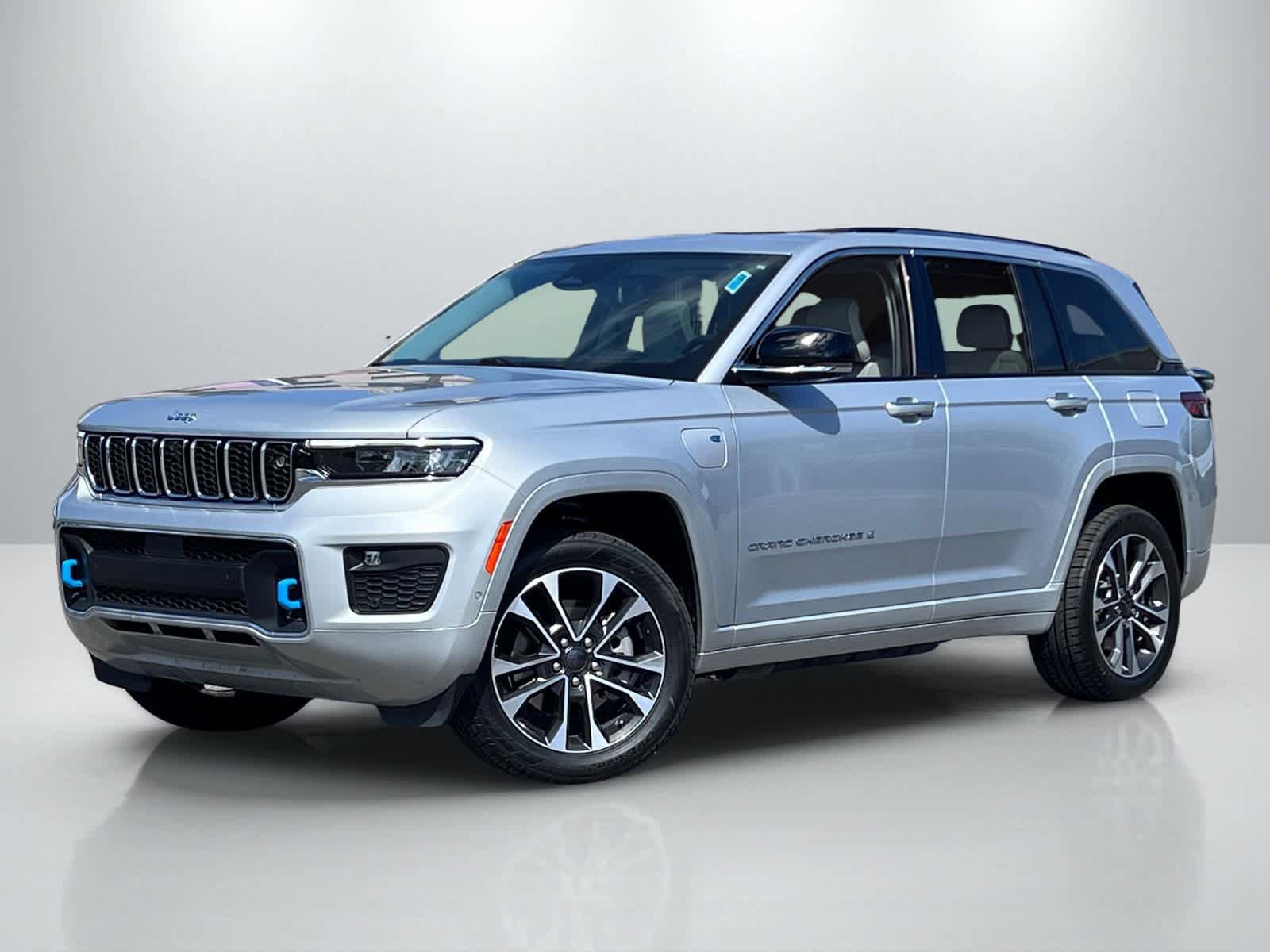 Used 2022 Jeep Grand Cherokee Overland w/ Advanced Protech Group III AWD/4WD image 1