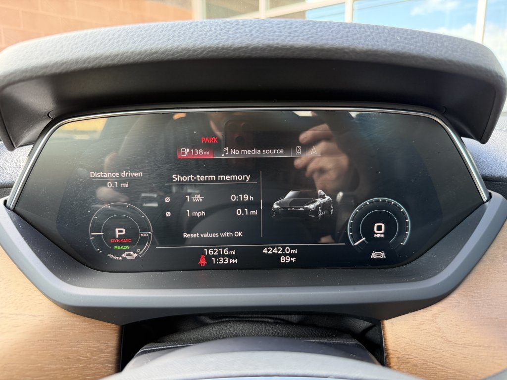 Used 2022 Audi e-tron GT Premium Plus AWD/4WD image 19