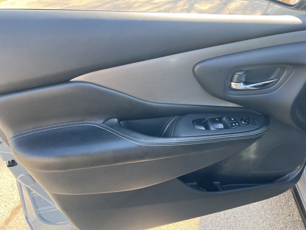 Certified 2023 Nissan Murano SV w/ SV Midnight Edition Package image 7