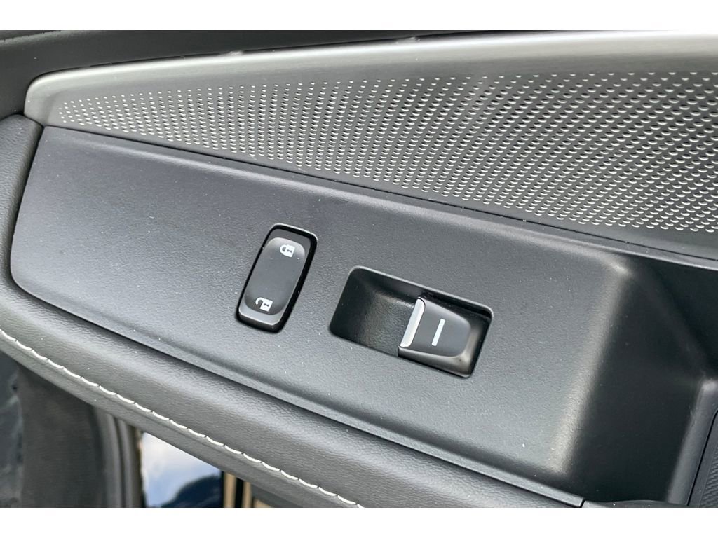 Certified 2025 Acura MDX SH-AWD w/ Technology Package image 23