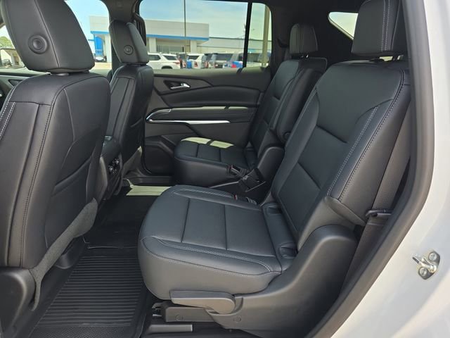 Used 2026 Chevrolet Traverse LT w/ Driver Confidence Package FWD image 11