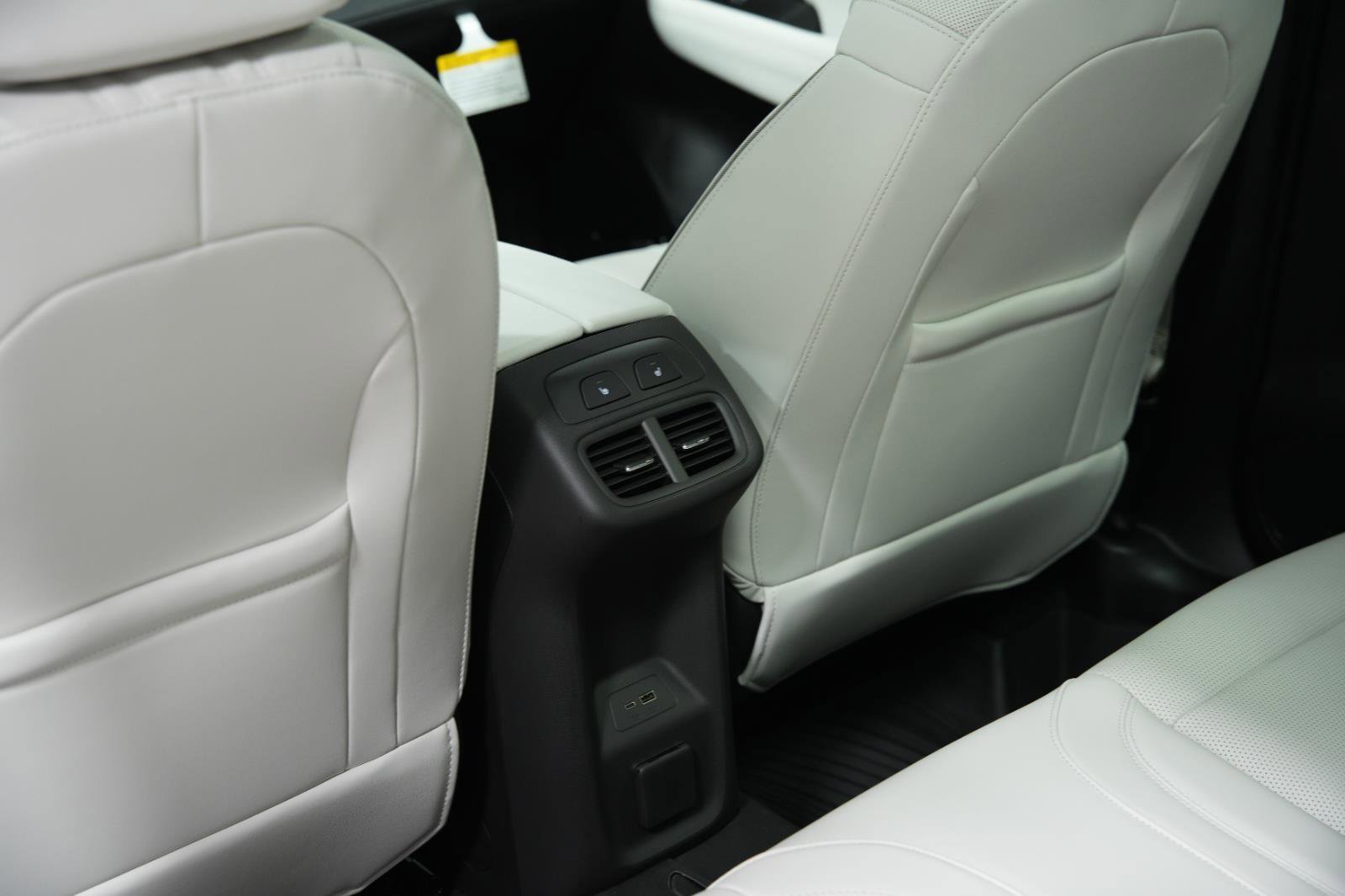 New 2026 Buick Envision Avenir image 23