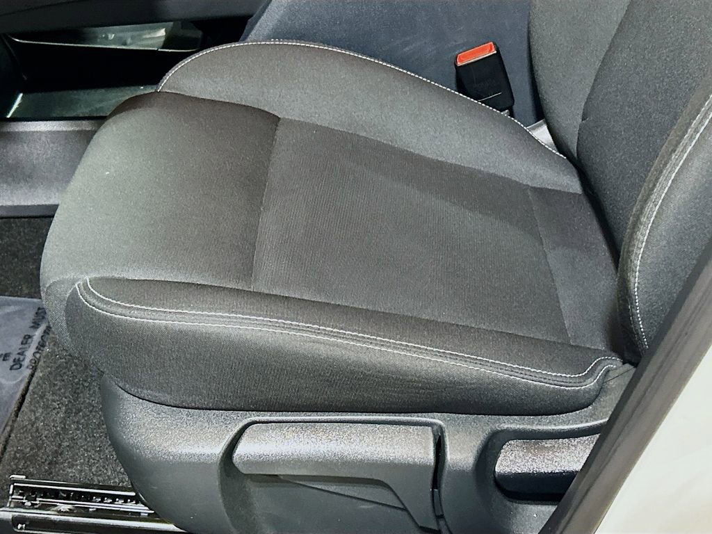 Used 2024 Nissan Rogue S image 16